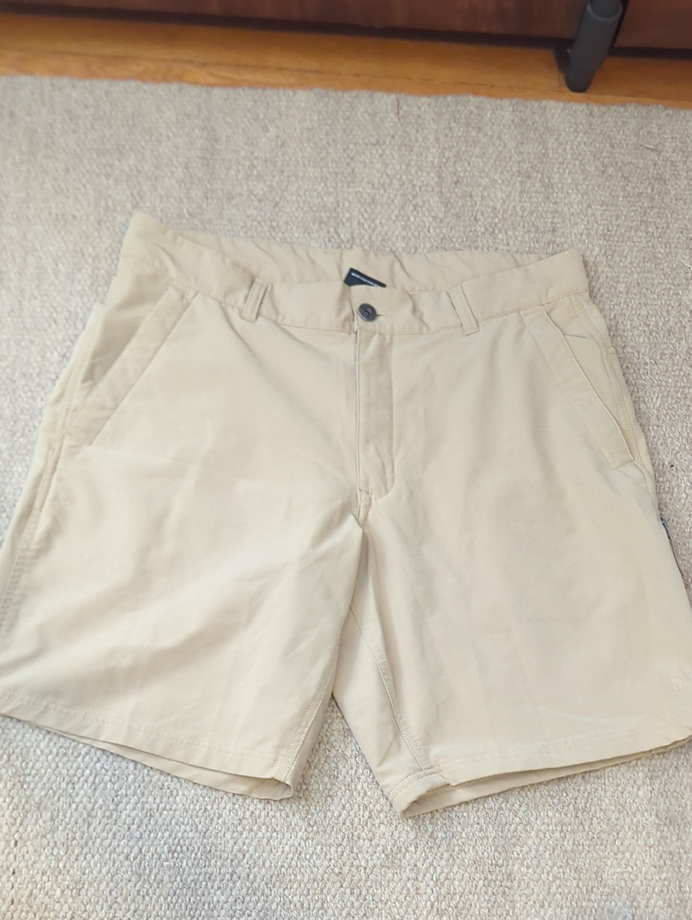 Mens The North Face Light Tan Shorts Size 34 Waist